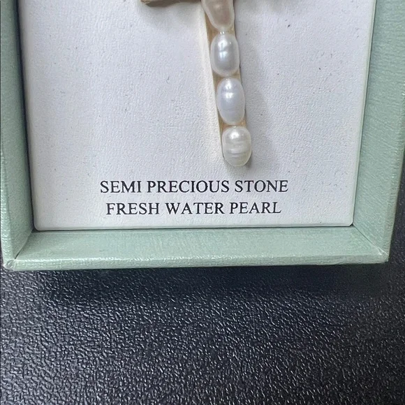 Atterri | Freshwater Pearl Semi Precious Stone Faith Prayer🙏🏽Inspired Bag Charm - Picture 4 of 9